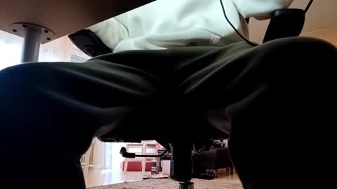 Snapshot of _spicymike_ chatting on December 29, 2024, 9:06 am _spicymike_ online show from December 29, 2024, 9:06 am