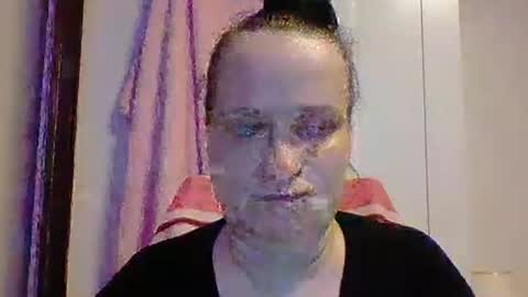 Snapshot of _squirty_pussyyy_ chatting on February 23, 2025, 6:23 pm Melisa online show from February 23, 2025, 6:23 pm