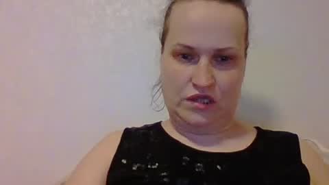 Snapshot of _squirty_pussyyy_ chatting on March 4, 2025, 8:05 pm Melisa online show from March 4, 2025, 8:05 pm