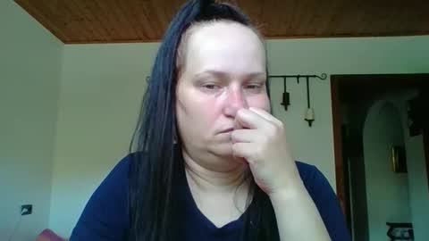 Snapshot of _squirty_pussyyy_ chatting on September 22, 2025, 8:27 am Melisa online show from September 22, 2025, 8:27 am