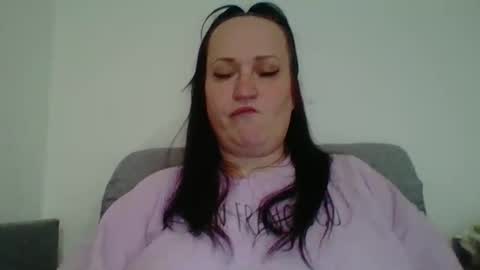 Snapshot of _squirty_pussyyy_ chatting on October 2, 2025, 4:30 am Melisa online show from October 2, 2025, 4:30 am