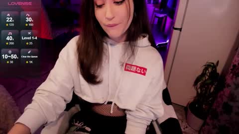 _sserendipityy_ online show from October 15, 2025, 3:56 pm