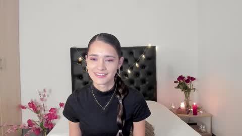 Sussi online show from February 14, 2025, 1:29 pm