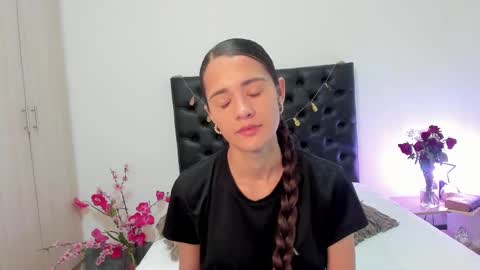 Sussi online show from February 17, 2025, 1:10 pm