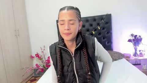 Sussi online show from February 20, 2025, 1:40 pm