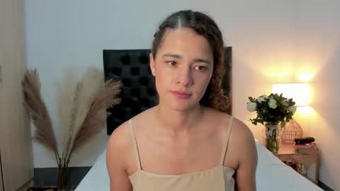 Sussi online show from September 10, 2025, 1:22 pm