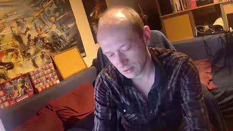 Snapshot of _svenerd_____ chatting on May 1, 2026, 9:19 pm _svenerd_____ online show from May 1, 2026, 9:19 pm