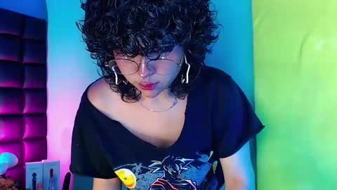 Kuromi online show from March 9, 2025, 5:44 am