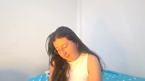 _sweet_melodyy online show from June 1, 2026, 9:05 pm