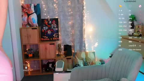 Dasha  online show from May 13, 2026, 5:32 pm