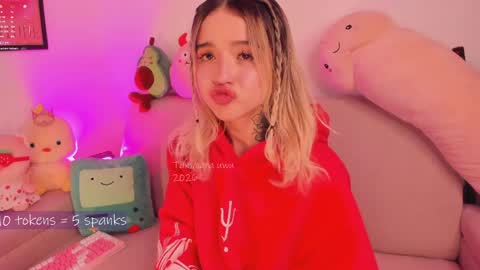 Snapshot of _tammarra_ chatting on June 9, 2026, 6:41 pm _tammarra_ online show from June 9, 2026, 6:41 pm