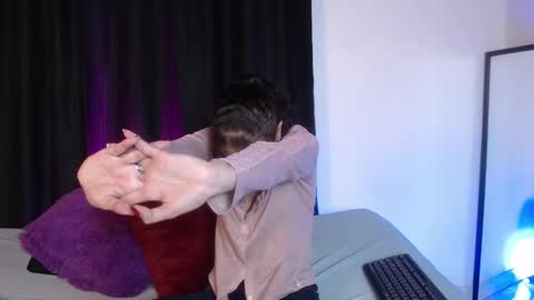    online show from February 10, 2025, 1:22 pm