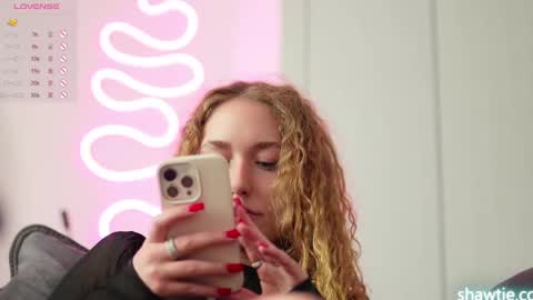 Snapshot of _taylor_swift chatting on January 14, 2025, 7:06 am Taylor online show from January 14, 2025, 7:06 am