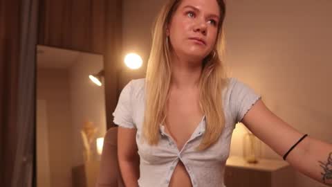 Annie online show from February 17, 2025, 1:25 am