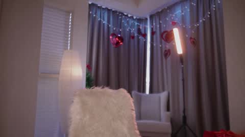 Annie online show from March 2, 2026, 7:15 am