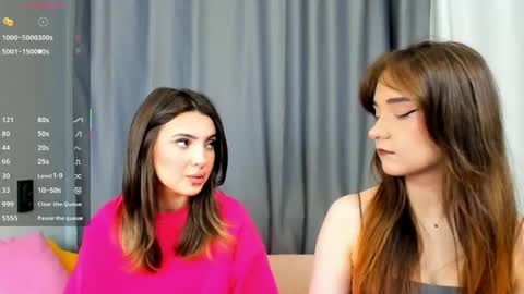 Snapshot of _teona_ann_for_you_ chatting on February 19, 2025, 6:22 am Teona and Annred hair online show from February 19, 2025, 6:22 am