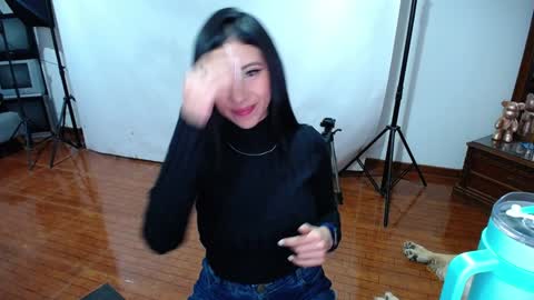 Snapshot of _the_dark_side_of_the_moon_ chatting on January 8, 2025, 4:23 am _the_dark_side_of_the_moon_ online show from January 8, 2025, 4:23 am