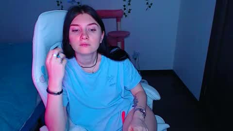 Snapshot of _thesamedaniellatrue_ chatting on December 4, 2025, 7:11 pm _thesamedaniellatrue_ online show from December 4, 2025, 7:11 pm