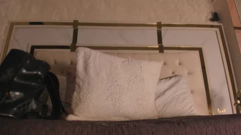 Rousse  online show from November 20, 2025, 7:13 pm