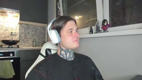 _torfin_ online show from February 24, 2025, 6:58 pm