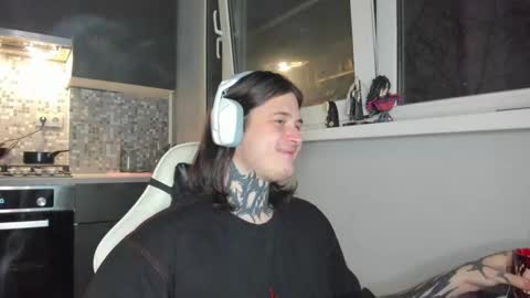 _torfin_ online show from March 5, 2025, 3:40 am