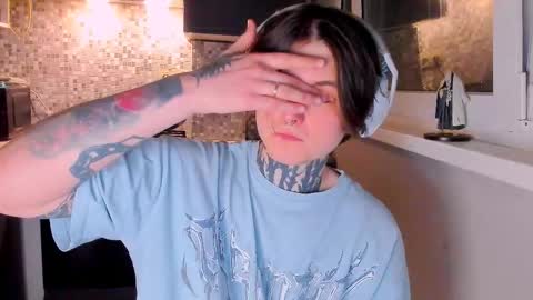 _torfin_ online show from March 8, 2026, 11:19 pm