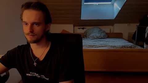 Snapshot of _v_l_a_d_ chatting on March 13, 2026, 10:11 am Vlad online show from March 13, 2026, 10:11 am