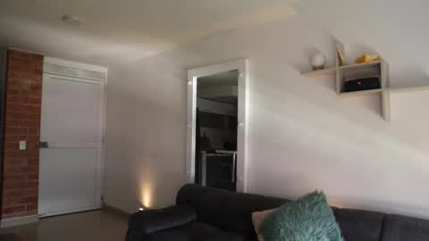 Anastasia Vahos online show from September 25, 2025, 5:16 pm