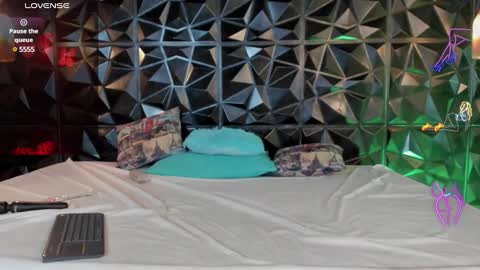 _valentina_69 online show from December 10, 2024, 3:52 am