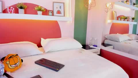 _valeryboobs_ online show from October 15, 2025, 12:27 pm