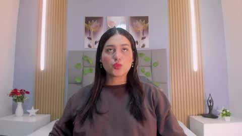 Snapshot of _valerycooper chatting on April 18, 2026, 11:36 am _valerycooper online show from April 18, 2026, 11:36 am