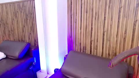 Veronica online show from October 8, 2025, 12:03 pm