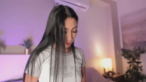 Snapshot of _victoria_lee chatting on June 4, 2026, 12:22 pm Victoria online show from June 4, 2026, 12:22 pm