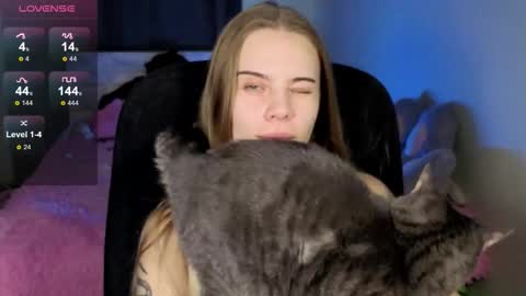 Vera online show from September 22, 2025, 12:07 pm