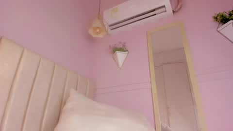 _wendy_x online show from June 3, 2026, 2:33 pm