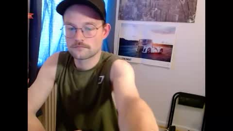 Snapshot of _whoisthatguy_ chatting on February 15, 2026, 2:47 pm _whoisthatguy_ online show from February 15, 2026, 2:47 pm