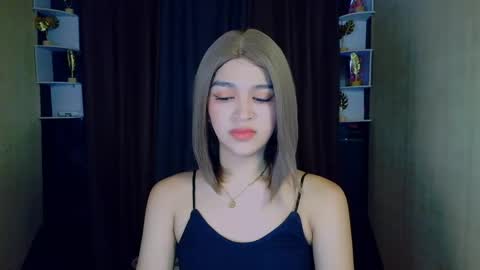 Snapshot of _xxlilly chatting on May 5, 2026, 3:03 am _xxlilly online show from May 5, 2026, 3:03 am