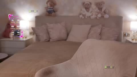 Snapshot of _your_angel chatting on October 23, 2025, 9:35 pm YOUR ANGEL online show from October 23, 2025, 9:35 pm