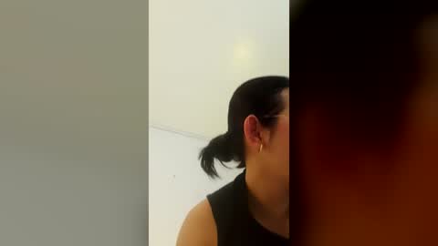 Snapshot of _your_little_nut chatting on June 11, 2026, 6:28 pm Macca and Ana online show from June 11, 2026, 6:28 pm