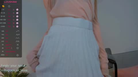 Snapshot of _your_tessa chatting on February 11, 2025, 12:27 pm Tessa - online show from February 11, 2025, 12:27 pm