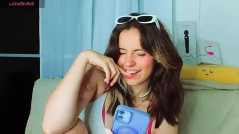 _yourcherrybomb online show from January 19, 2025, 1:53 am