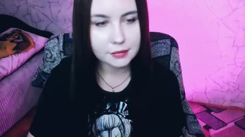 Mia online show from October 20, 2025, 7:36 pm