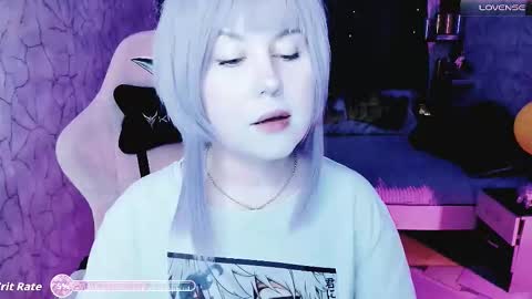 Mia online show from November 25, 2025, 4:51 pm