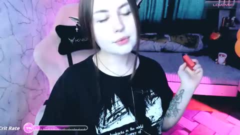 Mia online show from November 27, 2025, 2:13 am