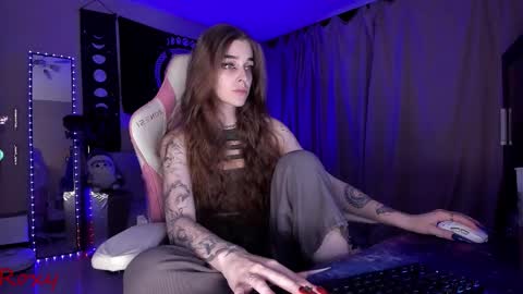 Roxy online show from October 2, 2025, 11:01 pm