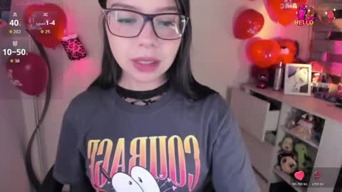 Snapshot of _zathara_ chatting on May 1, 2026, 3:11 am _zathara_ online show from May 1, 2026, 3:11 am
