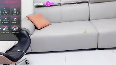 _zizi_ online show from December 24, 2024, 11:38 am