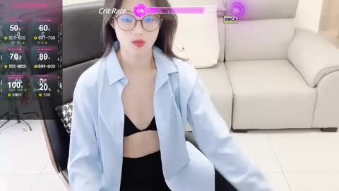 _zizi_ online show from January 4, 2025, 7:24 am