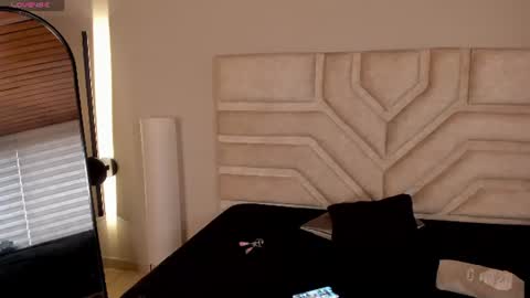 Snapshot of _zoe_3 chatting on July 16, 2026, 1:06 pm Zoe online show from July 16, 2026, 1:06 pm