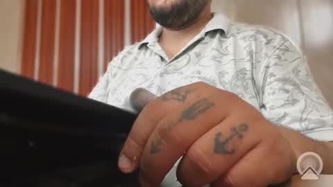 Sleepy owl online show from September 30, 2025, 8:08 am